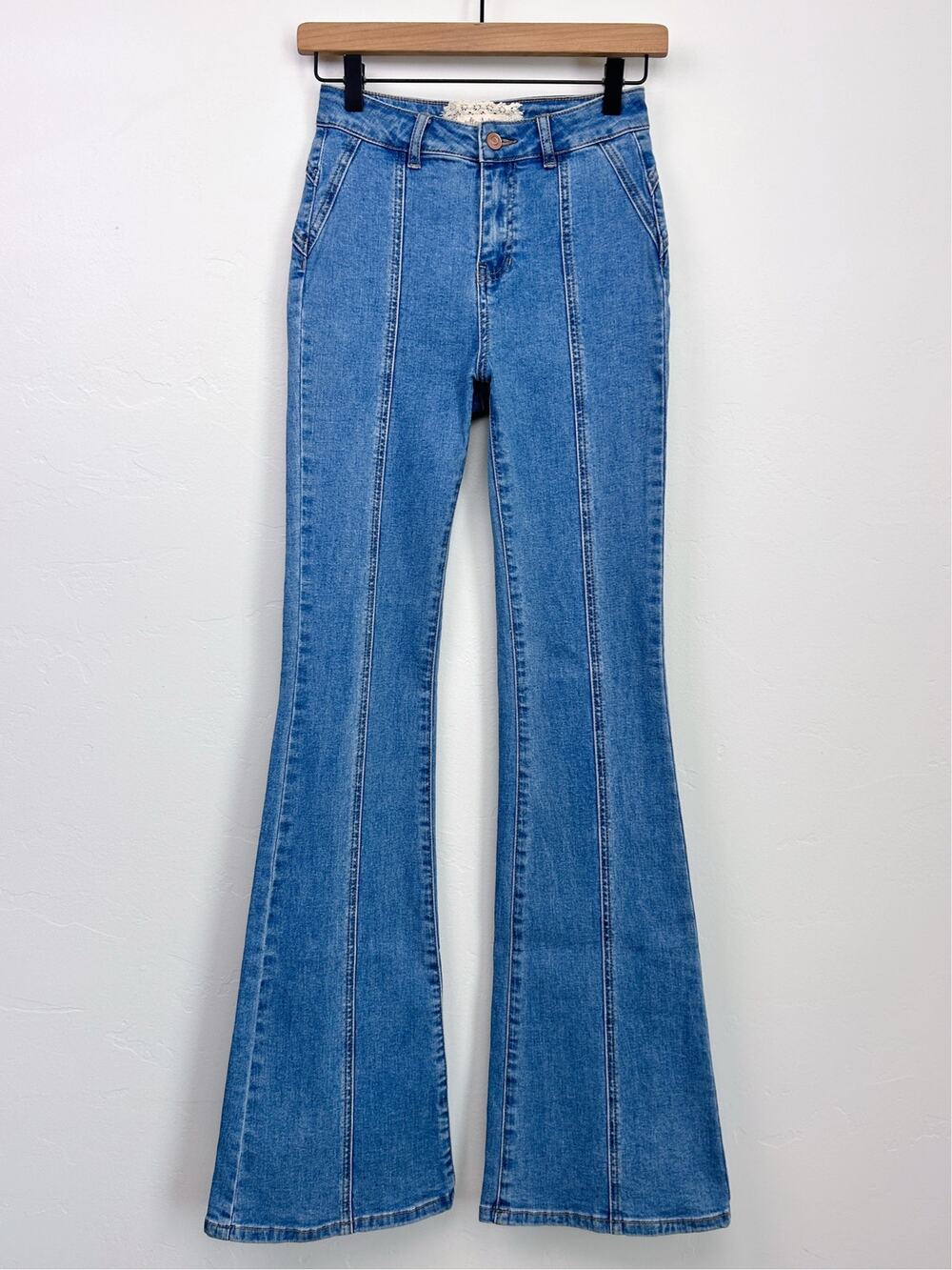 Altar'd State Hippie '70s Retro Stretchy Denim Seamed Flared Jeans SIZE 3/26